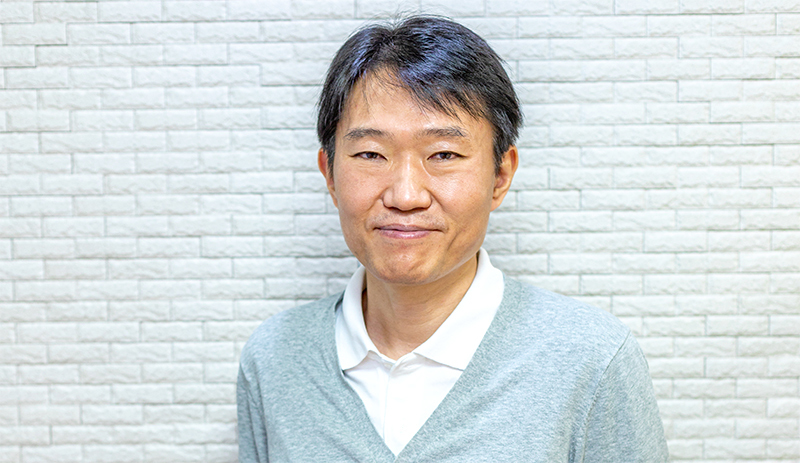 患者の歯並びの悩みに矯正歯科の専門家として向き合ってきた院長