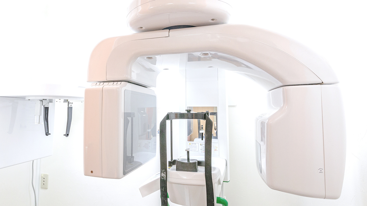 精密検査で使用する歯科用パノラマレントゲン装置